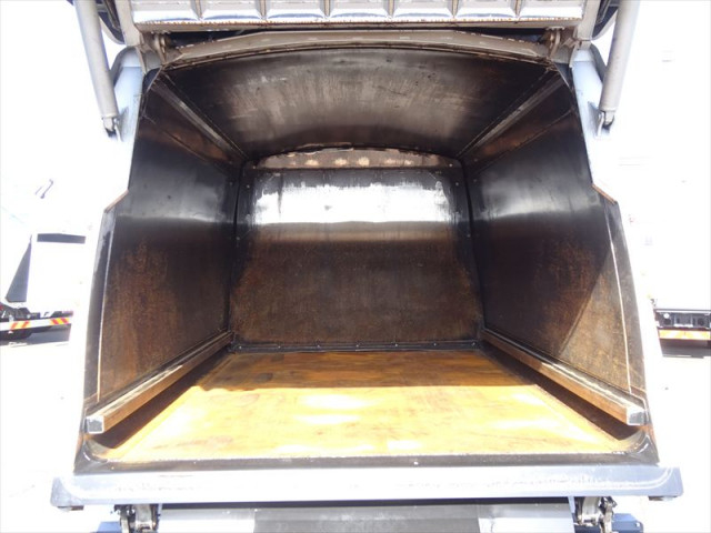 日野 レンジャー 中型 塵芥車（プレス式） TKG-FC9JGAA(101807) 20枚目