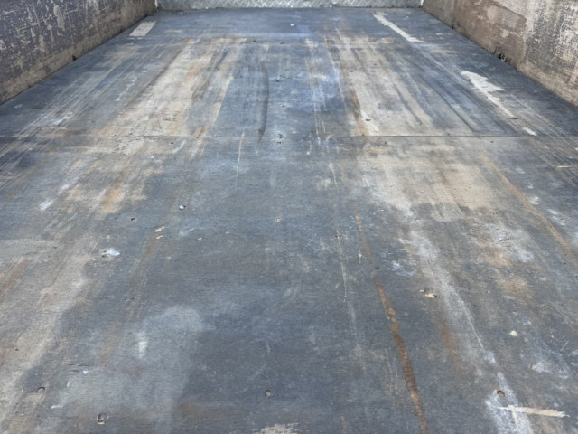 いすゞ エルフ 小型 平ボディ（クレーン付） TKG-NPR85AR(101810) 12枚目