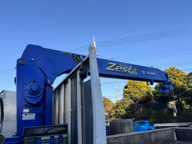 いすゞ エルフ 小型 平ボディ（クレーン付） TKG-NPR85AR(101810) 14枚目