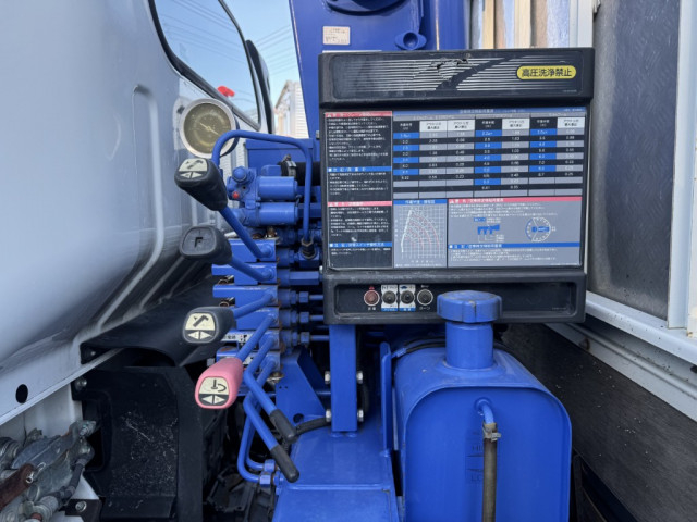 いすゞ エルフ 小型 平ボディ（クレーン付） TKG-NPR85AR(101810) 20枚目