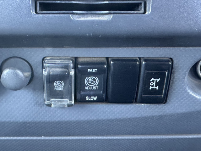 いすゞ エルフ 小型 平ボディ（クレーン付） TKG-NPR85AR(101810) 35枚目