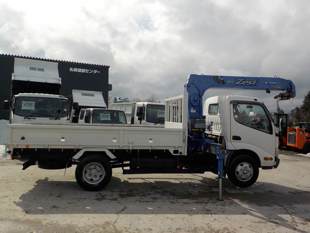 日野 デュトロ 小型 平ボディ（クレーン付） BKG-XZU344M(101821) 4枚目