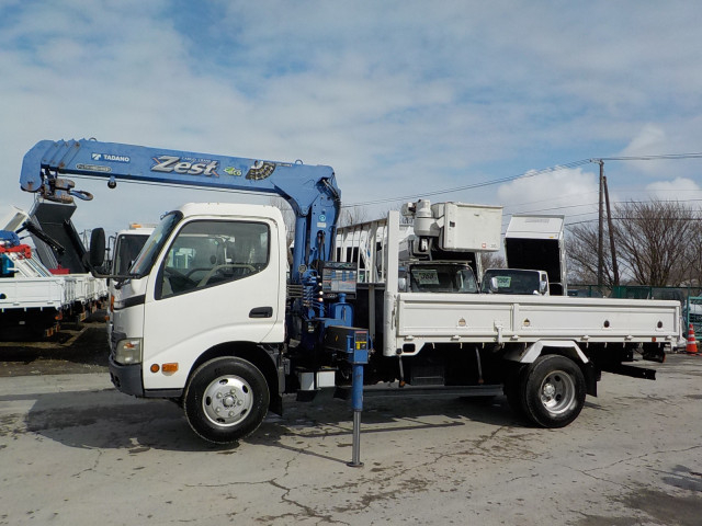 日野 デュトロ 小型 平ボディ（クレーン付） BKG-XZU344M(101821) 8枚目