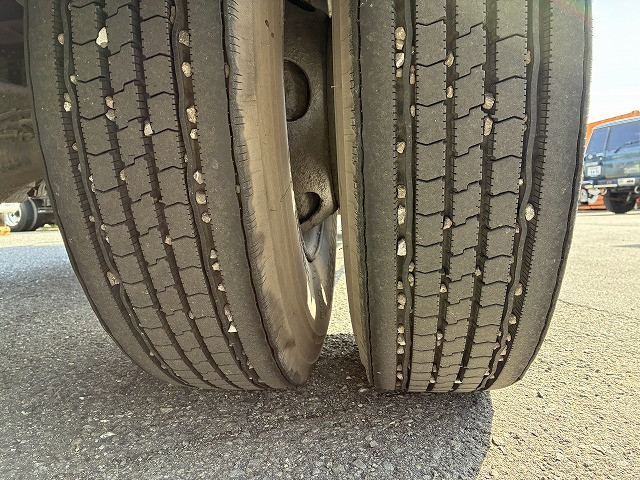 いすゞ フォワード 中型 平ボディ PKG-FRR90S2(101824) 27枚目