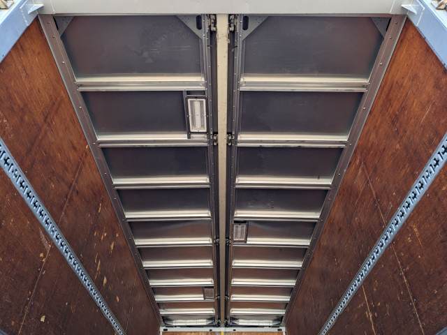 いすゞ フォワード 中型 ウィング PKG-FRR90T2(101826) 13枚目