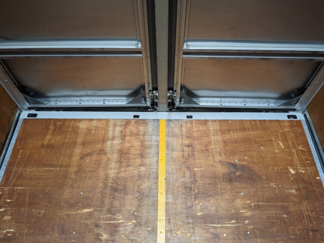 いすゞ フォワード 中型 ウィング PKG-FRR90T2(101826) 15枚目