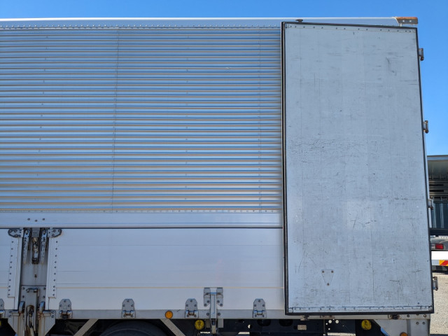 いすゞ フォワード 中型 ウィング PKG-FRR90T2(101826) 21枚目