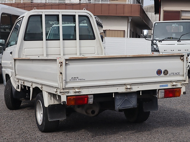 Toyota liteace Small Flat body GK-KM70(101829) 2枚目