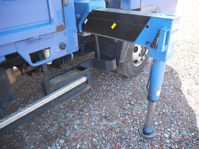 三菱ふそう キャンター 小型 平ボディ（クレーン付） KK-FE83EEN(101830) 10枚目