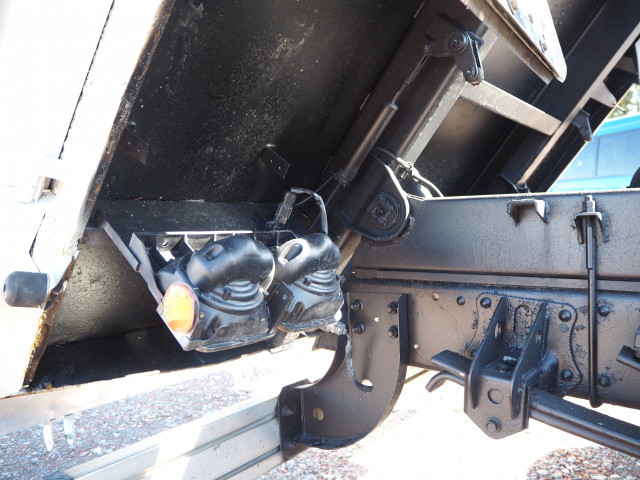 UDトラックス（日産） コンドル 小型 土砂ダンプ PB-MK36A(101832) 30枚目