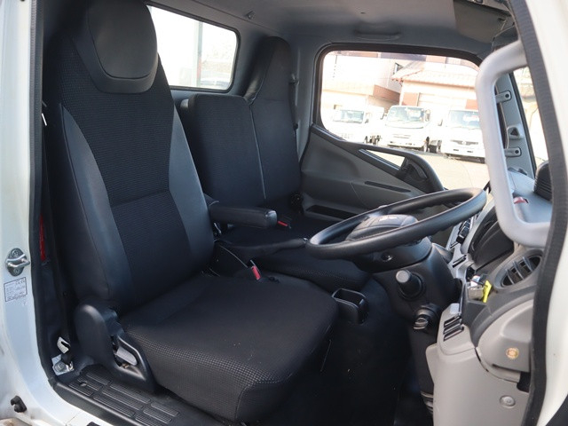 三菱ふそう キャンター 小型 平ボディ 2RG-FBA20(101845) 29枚目