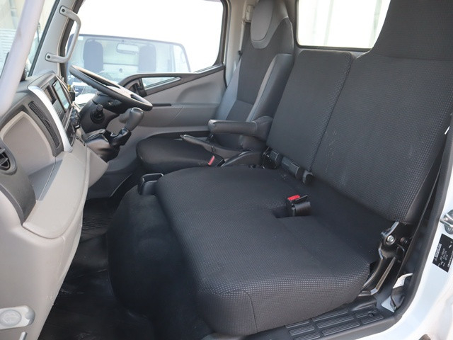 三菱ふそう キャンター 小型 平ボディ 2RG-FBA20(101845) 31枚目