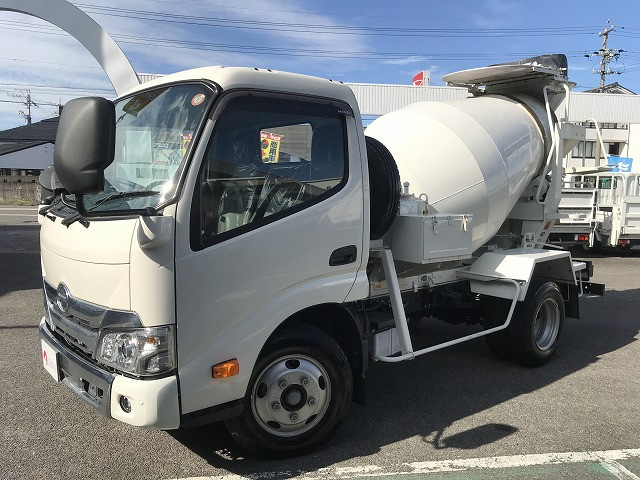 日野 デュトロ 小型 ミキサー車 2PG-XZU600E(101846) 1枚目