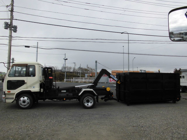 UDトラックス（日産） コンドル 増トン コンテナ専用車 BDG-LK36C(101931) 2枚目