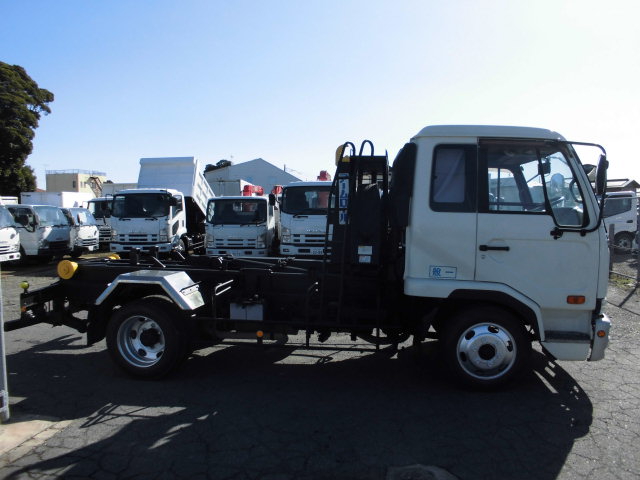 UDトラックス（日産） コンドル 増トン コンテナ専用車 BDG-LK36C(101931) 5枚目