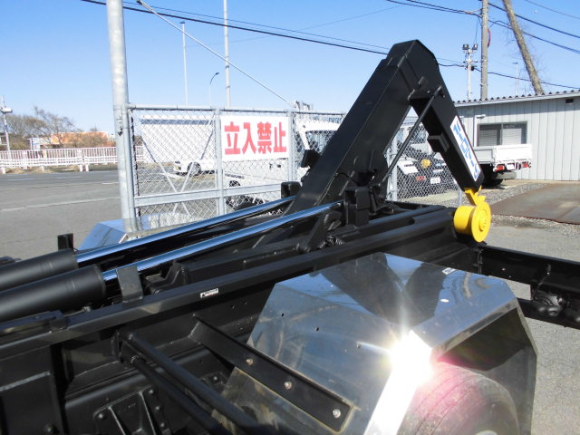 UDトラックス（日産） コンドル 増トン コンテナ専用車 BDG-LK36C(101931) 23枚目