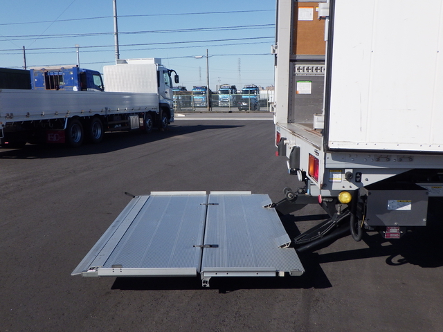 いすゞ フォワード 中型 ウィング 2RG-FRR90T2(101934) 18枚目