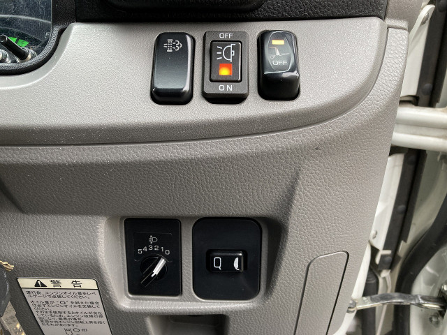 三菱ふそう キャンター 小型 バン TPG-FEB50(101933) 38枚目