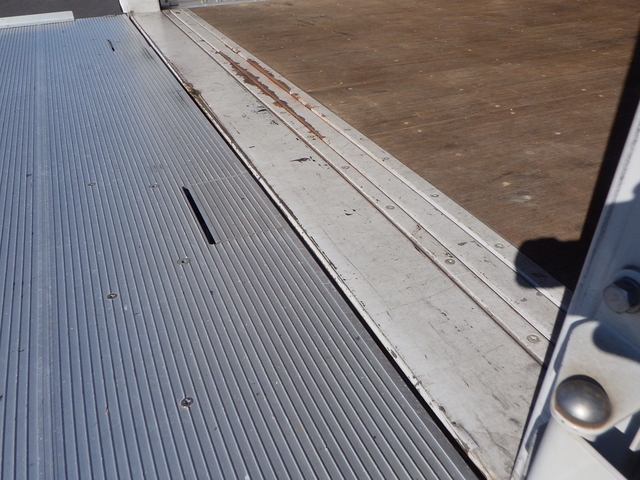 いすゞ フォワード 中型 ウィング 2RG-FRR90T2(101934) 20枚目