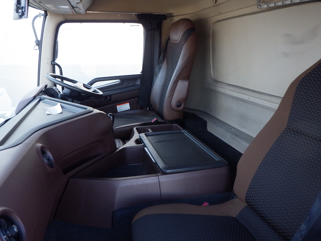 日野 プロフィア 大型 ウィング 2DG-FW1AHG(101935) 14枚目