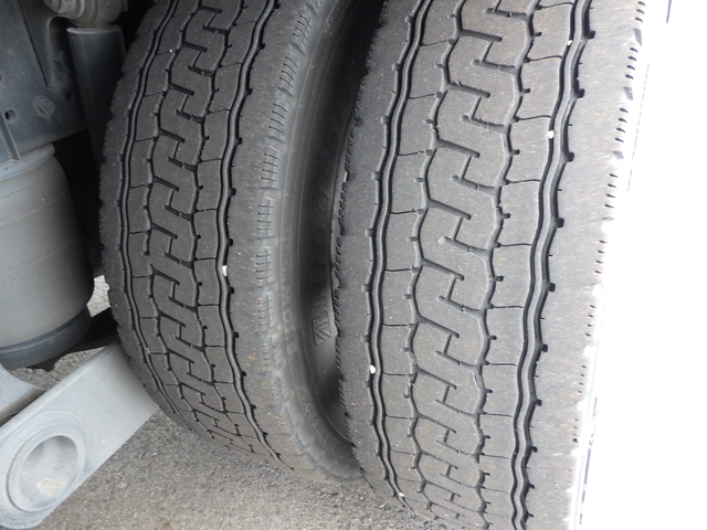 日野 プロフィア 大型 ウィング 2DG-FW1AHG(101935) 40枚目