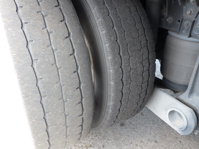 日野 プロフィア 大型 ウィング 2DG-FW1AHG(101935) 41枚目