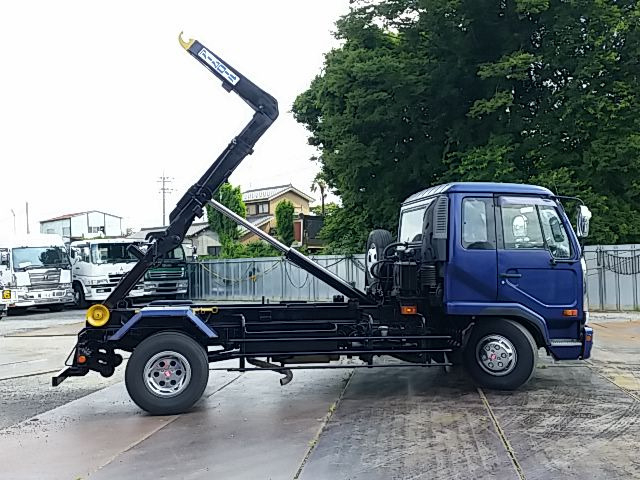 UDトラックス（日産） コンドル 増トン コンテナ専用車 PB-LK36A(11543) 16枚目