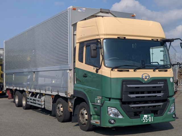 UDトラックス（日産） クオン 大型 ウィング 2PG-CG5CA(100074) 2枚目
