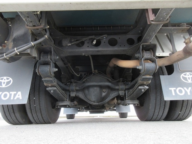 トヨタ ダイナ 小型 バン KK-XZU306(3541) 27枚目