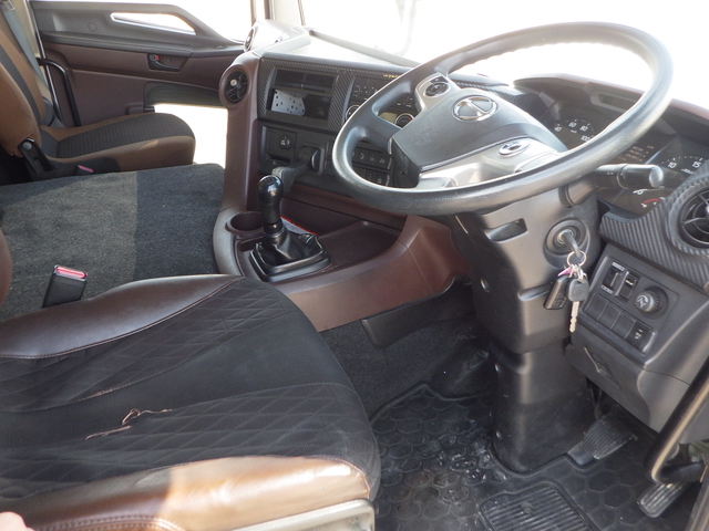 日野 プロフィア 大型 ウィング 2DG-FW1AHG(101937) 23枚目