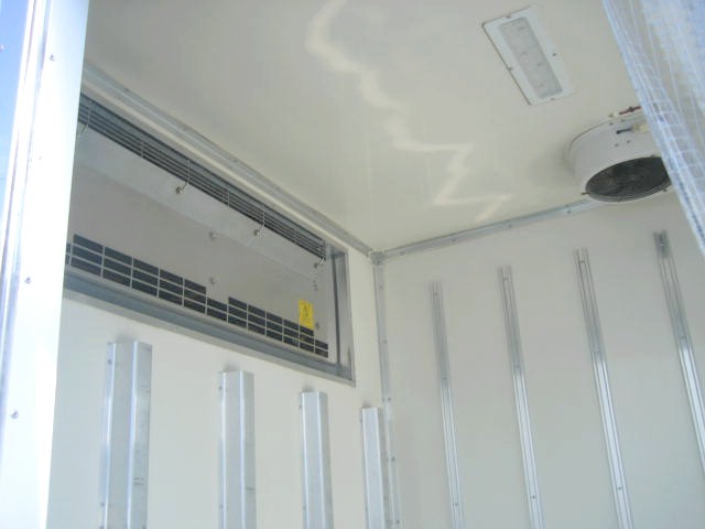 いすゞ エルフ 小型 冷蔵冷凍バン TPG-NLR85AN(101936) 12枚目