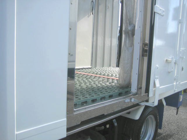 いすゞ エルフ 小型 冷蔵冷凍バン TPG-NLR85AN(101936) 9枚目