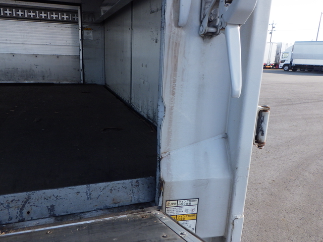 日野 プロフィア 大型 ウィング 2DG-FW1AHG(101938) 14枚目