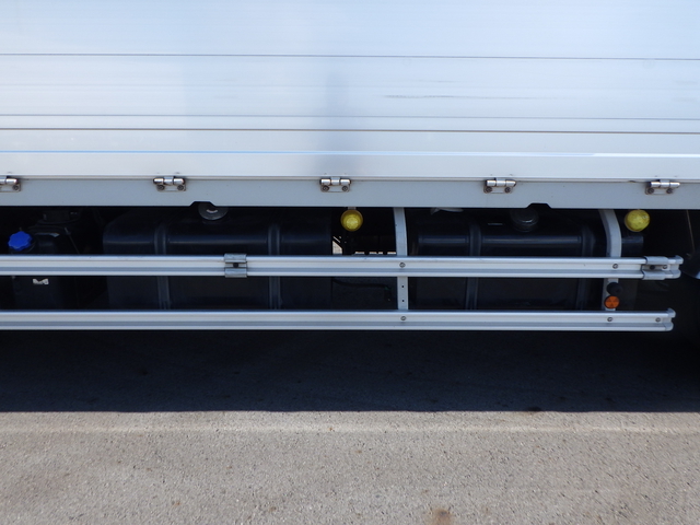 日野 プロフィア 大型 ウィング 2DG-FW1AHG(101938) 37枚目