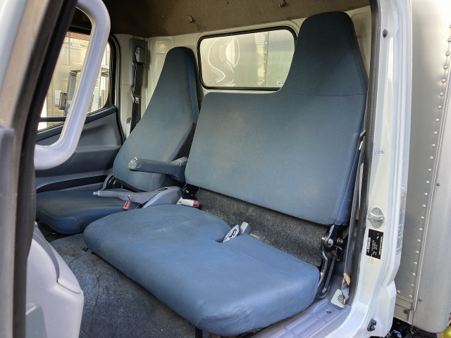 三菱ふそう キャンター 小型 バン TKG-FEA50(101966) 17枚目