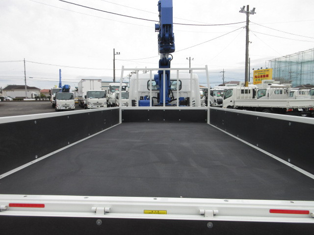 三菱ふそう キャンター 小型 平ボディ（クレーン付） 2PG-FEB80(101975) 9枚目