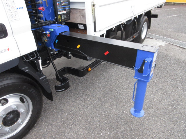 三菱ふそう キャンター 小型 平ボディ（クレーン付） 2PG-FEB80(101975) 21枚目