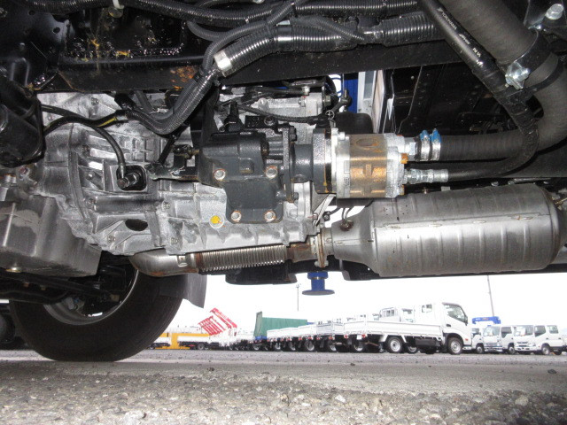 三菱ふそう キャンター 小型 平ボディ（クレーン付） 2PG-FEB80(101975) 38枚目