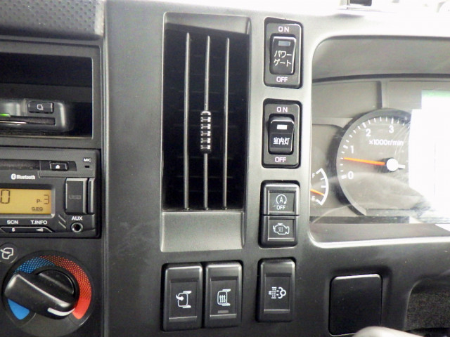 Isuzu elf Small Box body 2RG-NPR88AN(101983) 16枚目