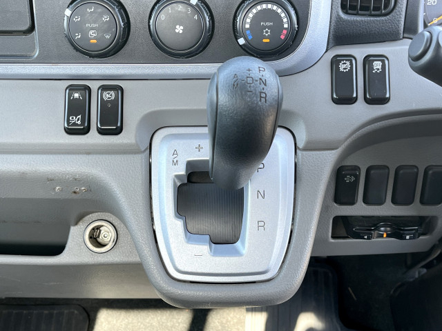 三菱ふそう キャンター 小型 平ボディ 2TG-FBA00(101988) 16枚目