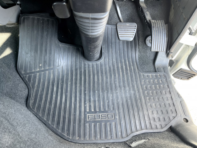 三菱ふそう キャンター 小型 平ボディ 2TG-FBA00(101988) 24枚目