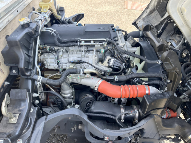 三菱ふそう キャンター 小型 平ボディ 2TG-FBA00(101988) 28枚目