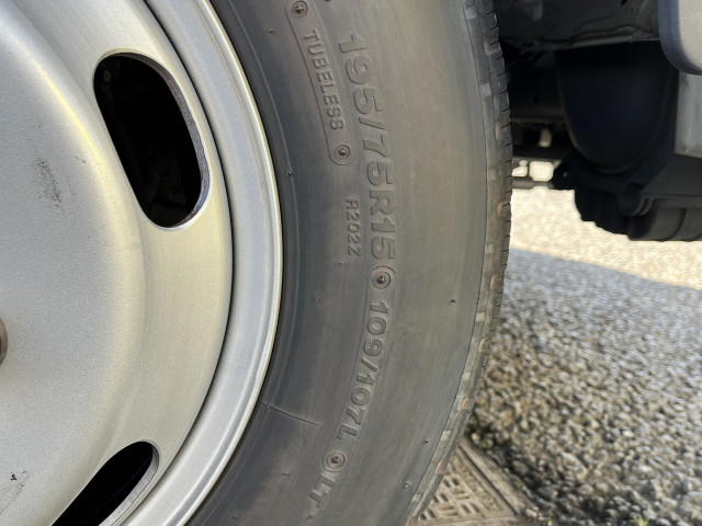 三菱ふそう キャンター 小型 平ボディ 2TG-FBA00(101988) 37枚目