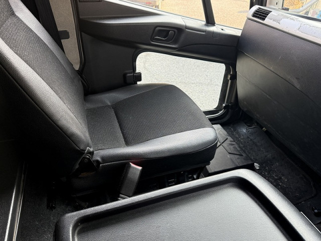 三菱ふそう ファイター 中型 ウィング 2KG-FK65F(101990) 26枚目