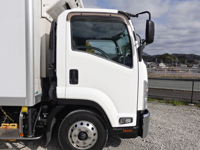 Isuzu forward Middle Freezer box_body 2PG-FRR90S1(101993) 8枚目