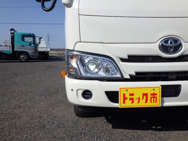 Toyota toyoace Small Flat body 2RG-XZC605(101994) 3枚目