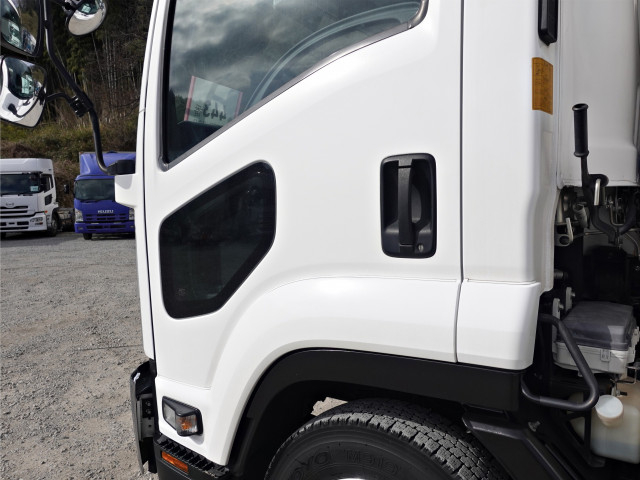 Isuzu forward Middle Freezer box_body 2PG-FRR90S1(101993) 14枚目