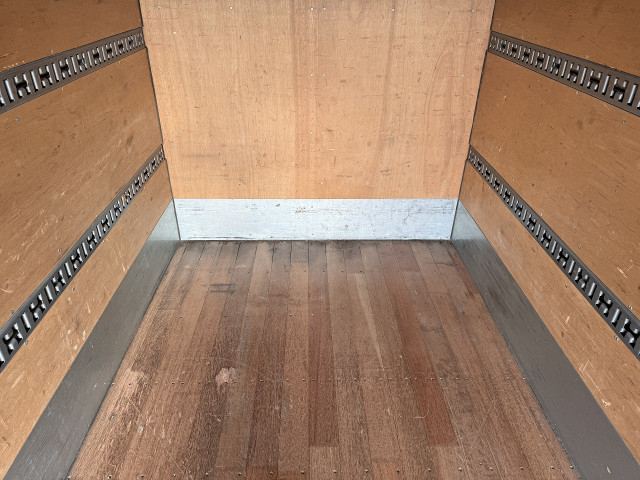 三菱ふそう キャンター 小型 バン TKG-FEA50(102062) 31枚目