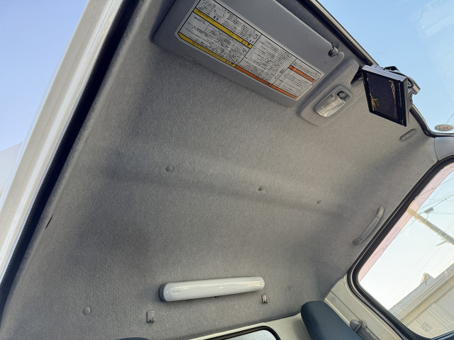 三菱ふそう キャンター 小型 バン TKG-FEA50(102062) 50枚目