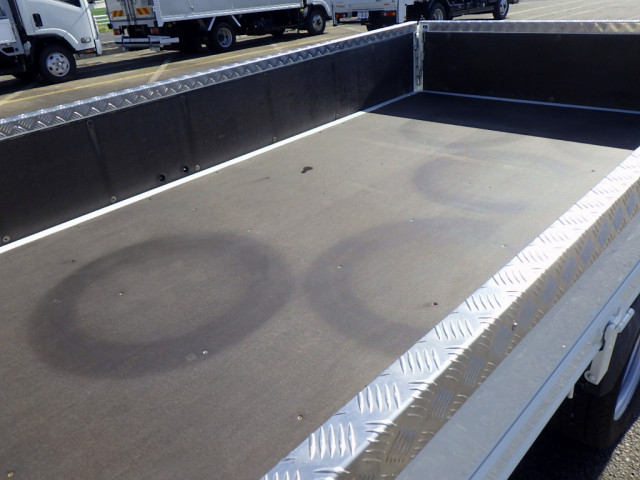 日野 デュトロ 小型 平ボディ 2PG-XZU605M(102068) 9枚目